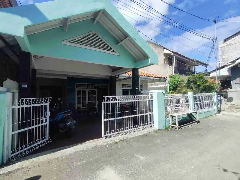 RUMAH MURAH TANAH LUAS DEKAT PASAR CIPUTAT