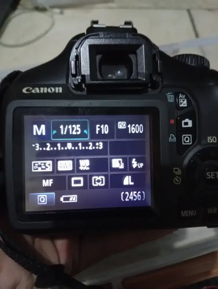 KAMERA CANON 1100D