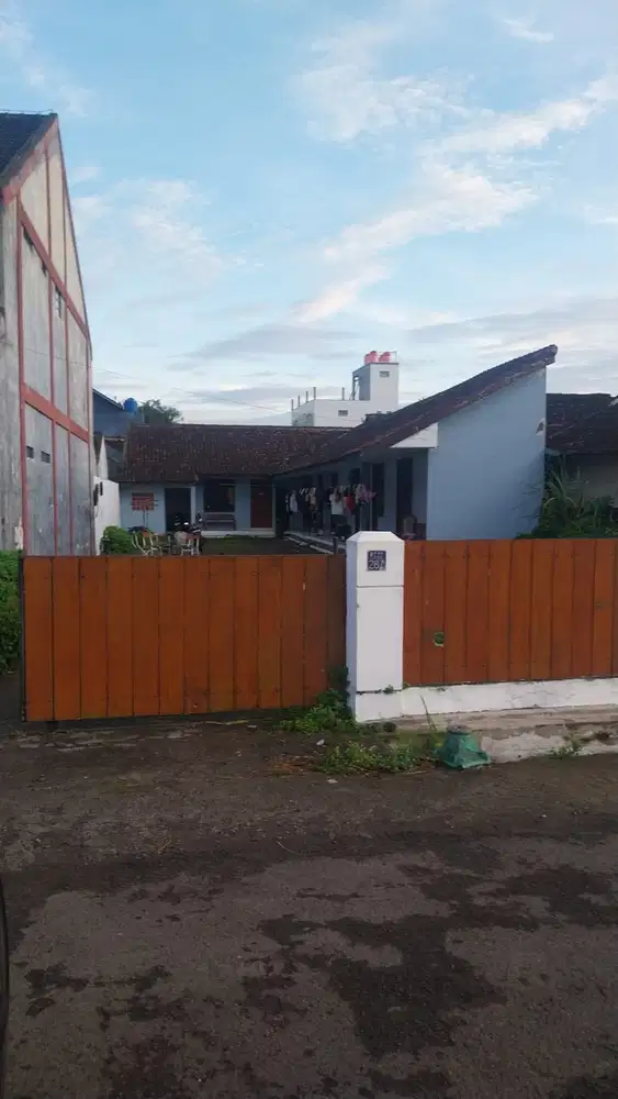 Disewakan tanah & bangunan komersil di Maguwoharjo Sleman Jogja