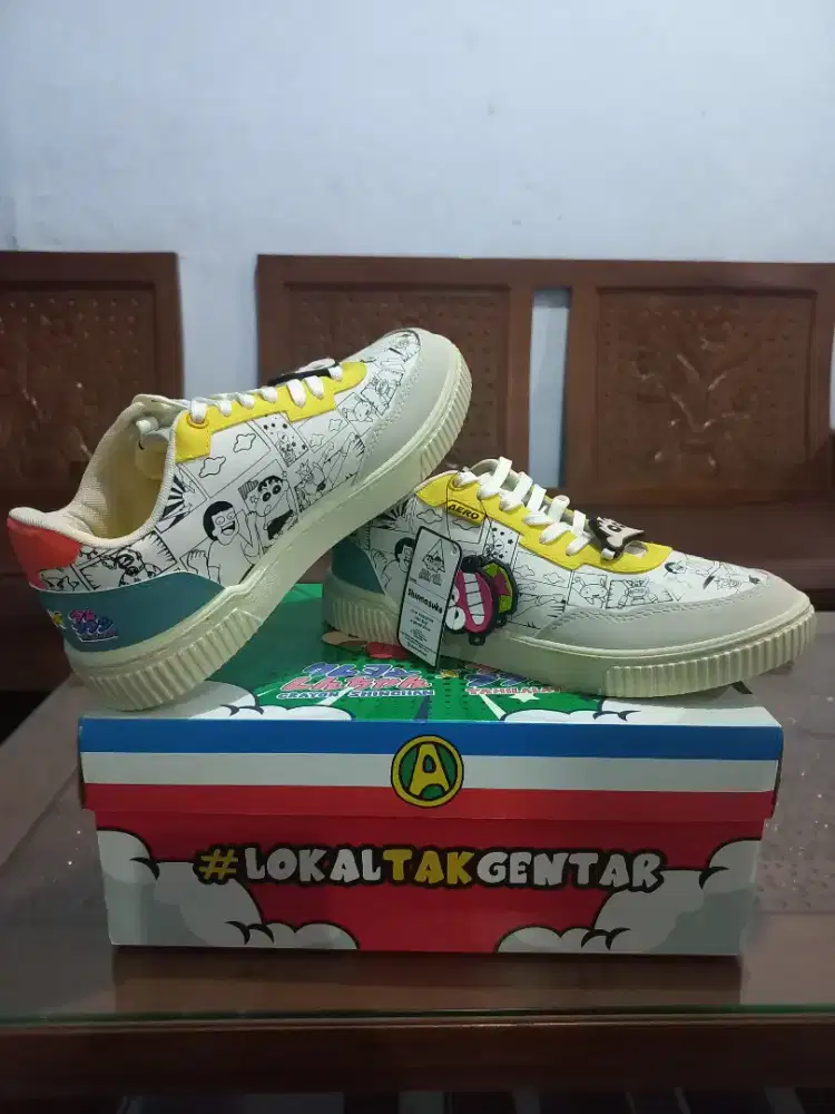 AEROSTREET X SHINCHAN TAHILALATS LIMITED EDITION SIZE 40