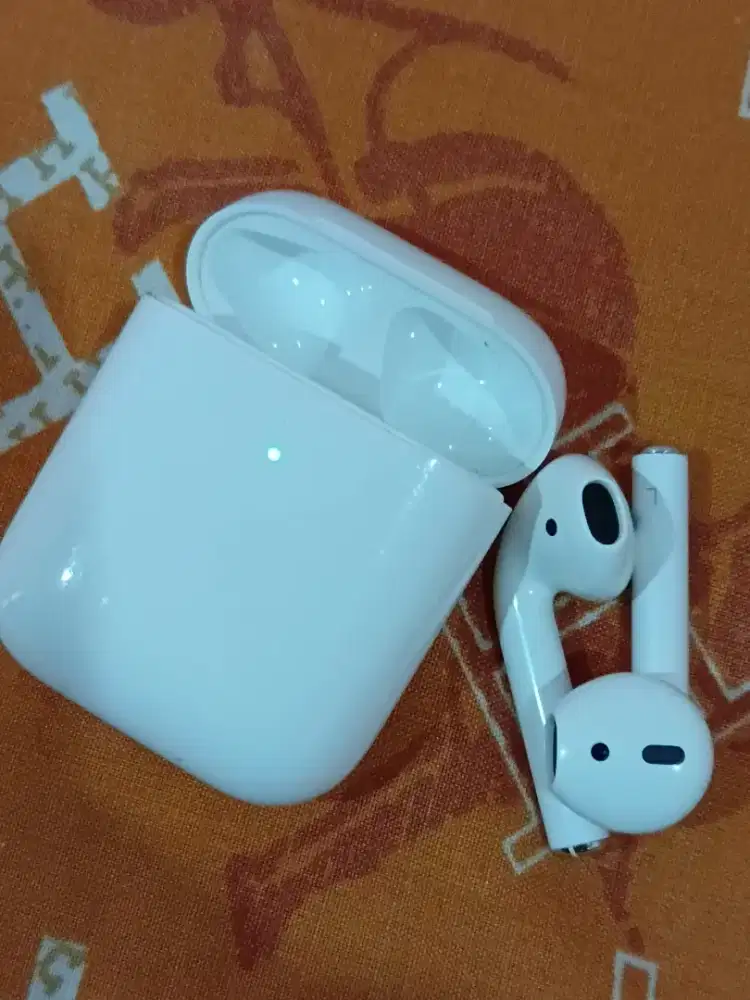 AirPods GEN 2 with Wireless Charging Case

 ORIGINAL IBOX  UNIT ONLY