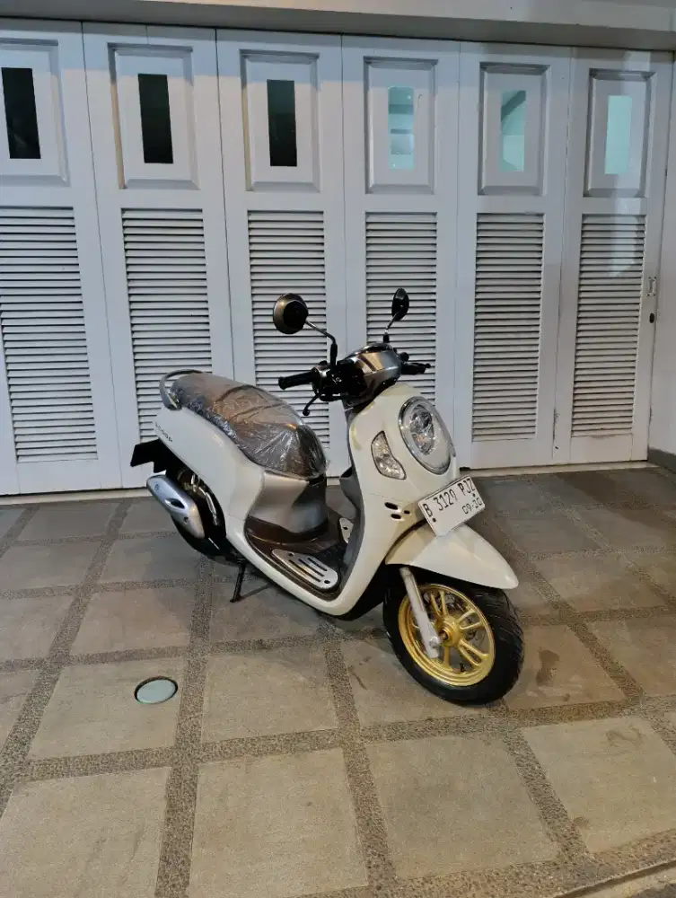 Bissmillah dijual motor Honda Scoopy prestige 2021 istimewa