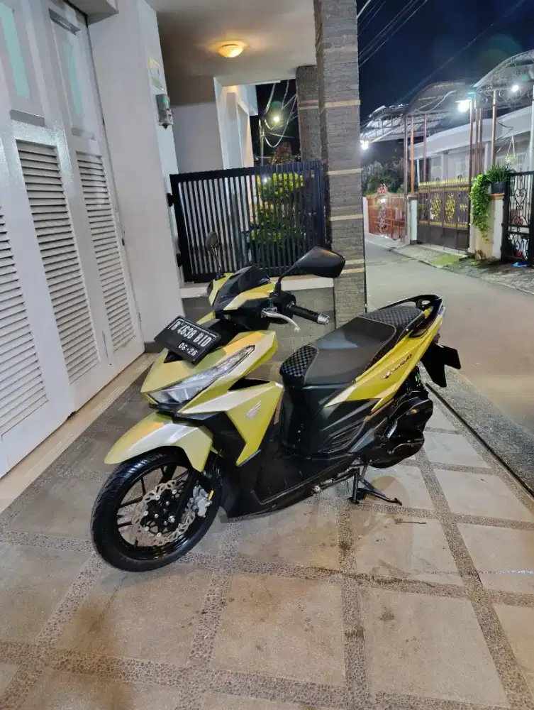 Bissmillah dijual motor Honda Vario LED old 125cc 2016 istimewa