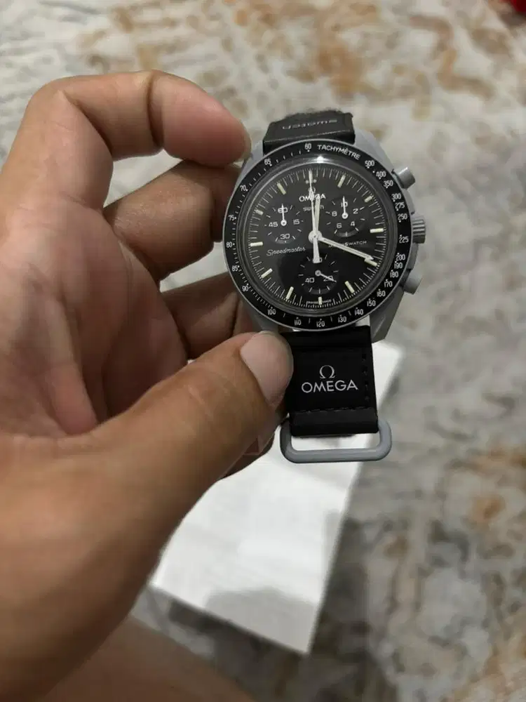 Omega swatch Mission to the moon