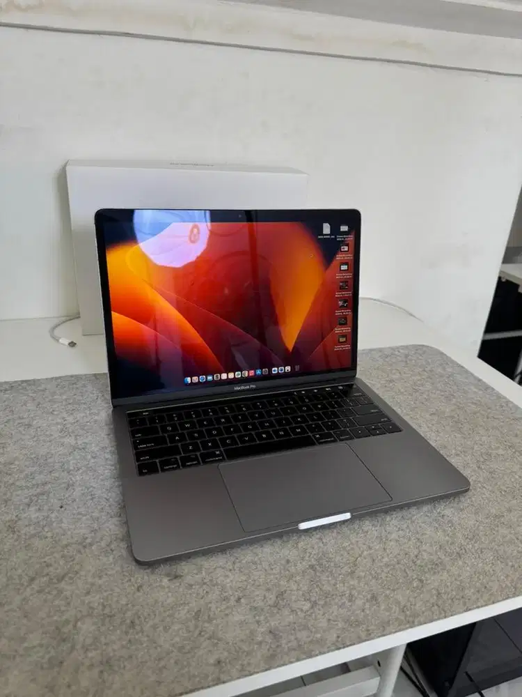 Macbook Pro 2017 13inch 16/256 Gb Touchbar Fullset