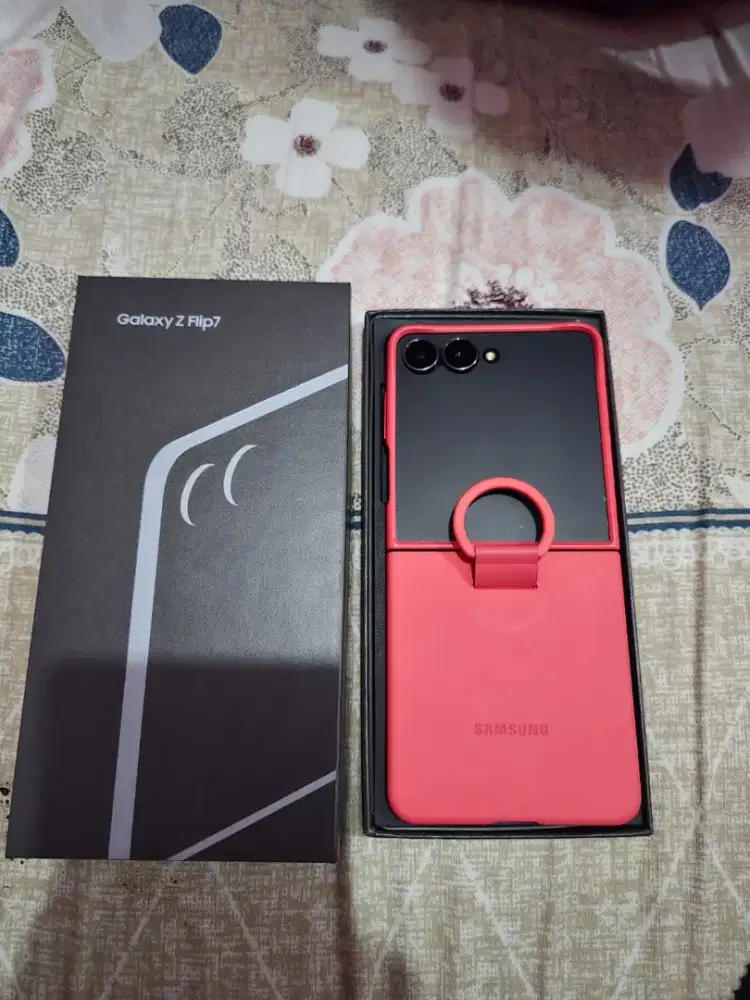 Samsung galaxy Z flip 7 12/512gb