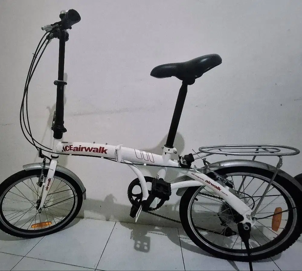 Sepeda lipat ace Airwalk putih baru