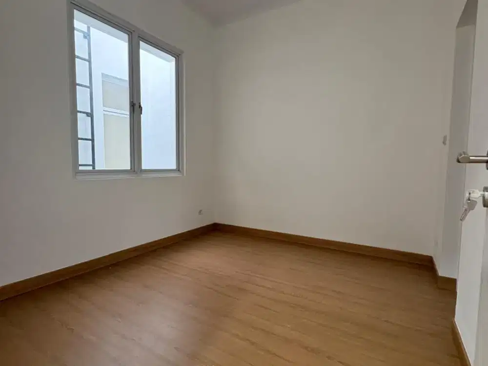 DIJUAL RUMAH RENOVASI TOTAL - SIAP HUNI DI THE ICON - BSD CITY