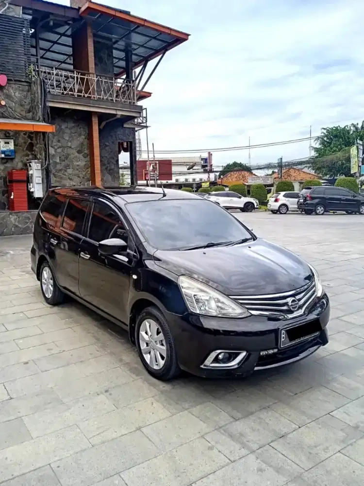 Nisan grand livina sv 2014