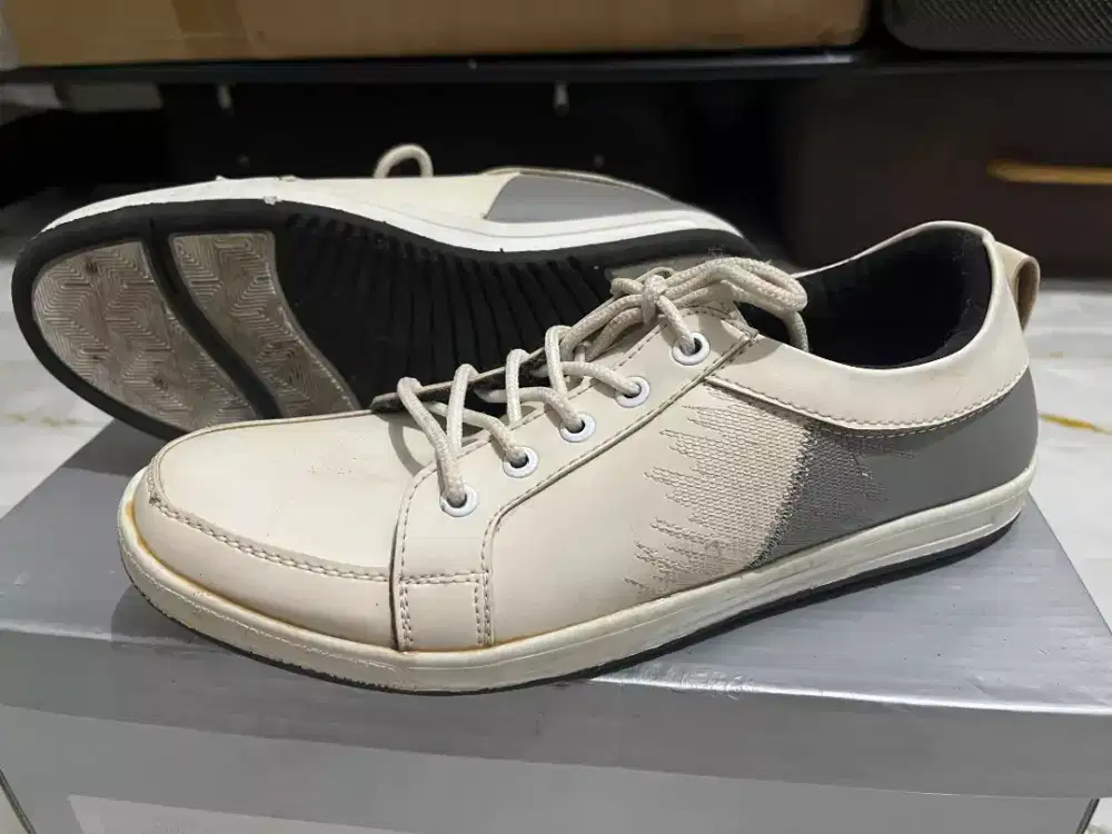 Sepatu keren msh seperti baru