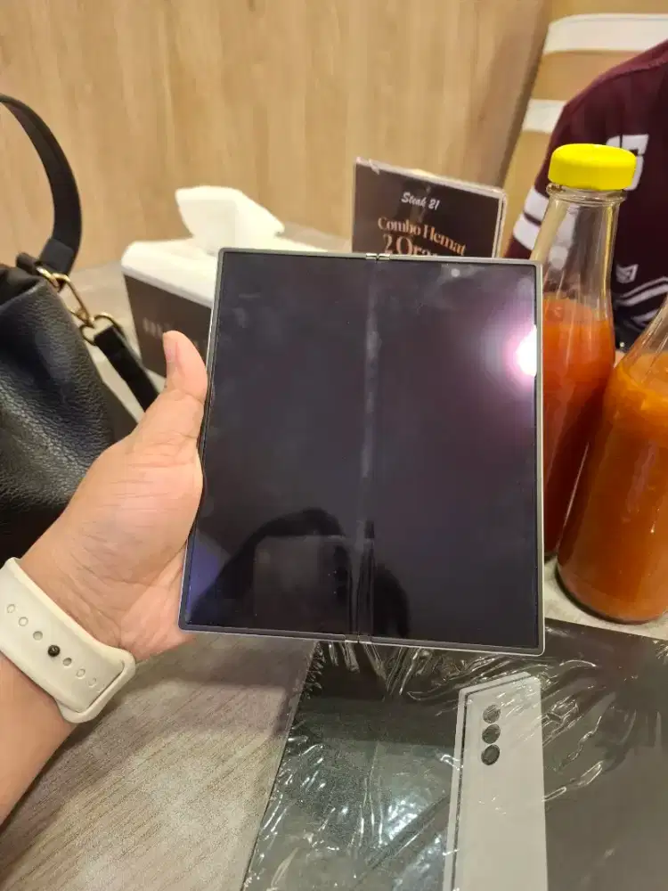 Jual samsung Galaxy Z fold6 1tb, barang aman Ya no minus