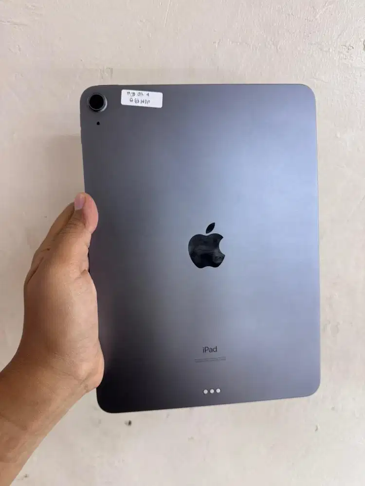 IPAD AIR 4 11 64gb wifi ex inter bekas unit charger only