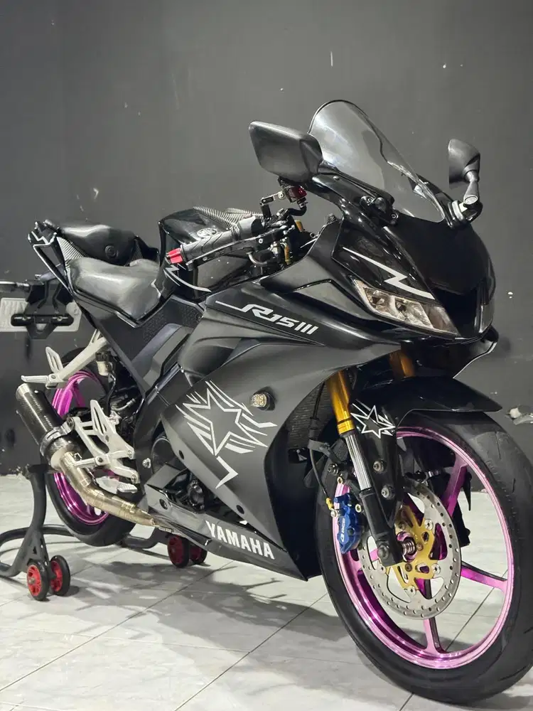 Yamaha R15 V3 2019 modif,km 17rb,istimewa mantap