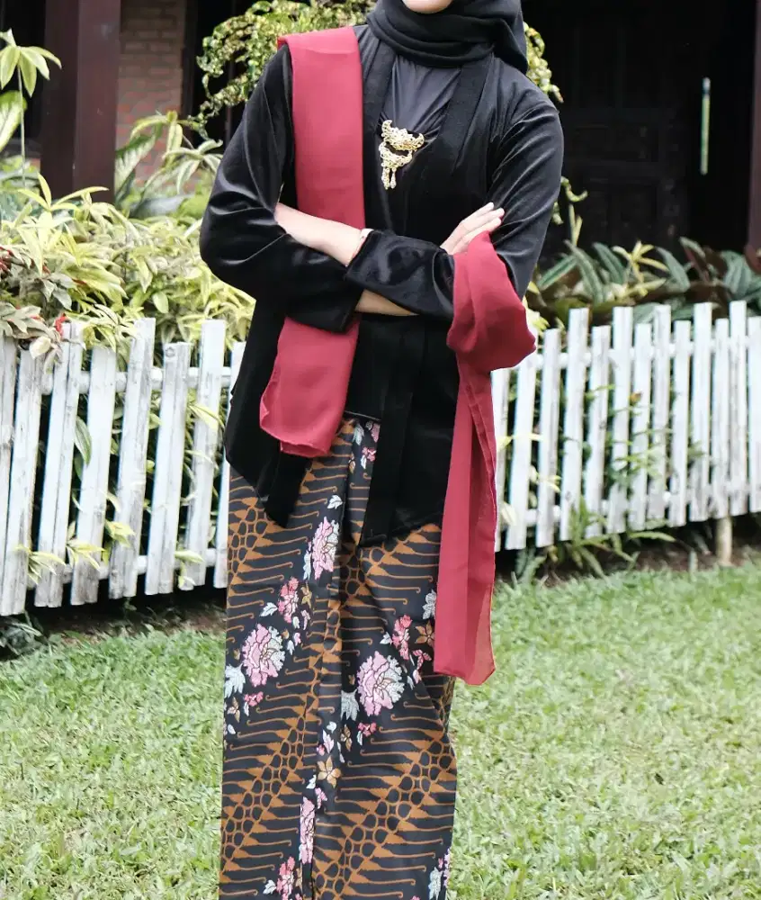 Disewakan Set Kebaya