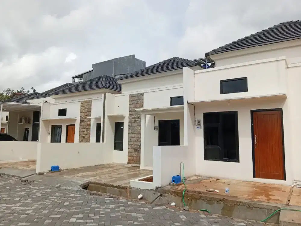 RUMAH TERMURAH DEKAT KAMPUS UNDIP  SEMARNG  BISA KPR