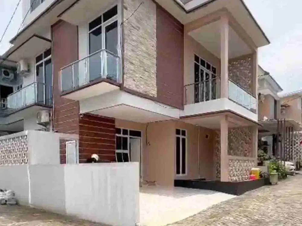 Rumah 2 Lt plus Rooftop di Cibubur Dekat AlAzhar, Toll Jagorawi, LRT, Arundina, Cibubur Junction