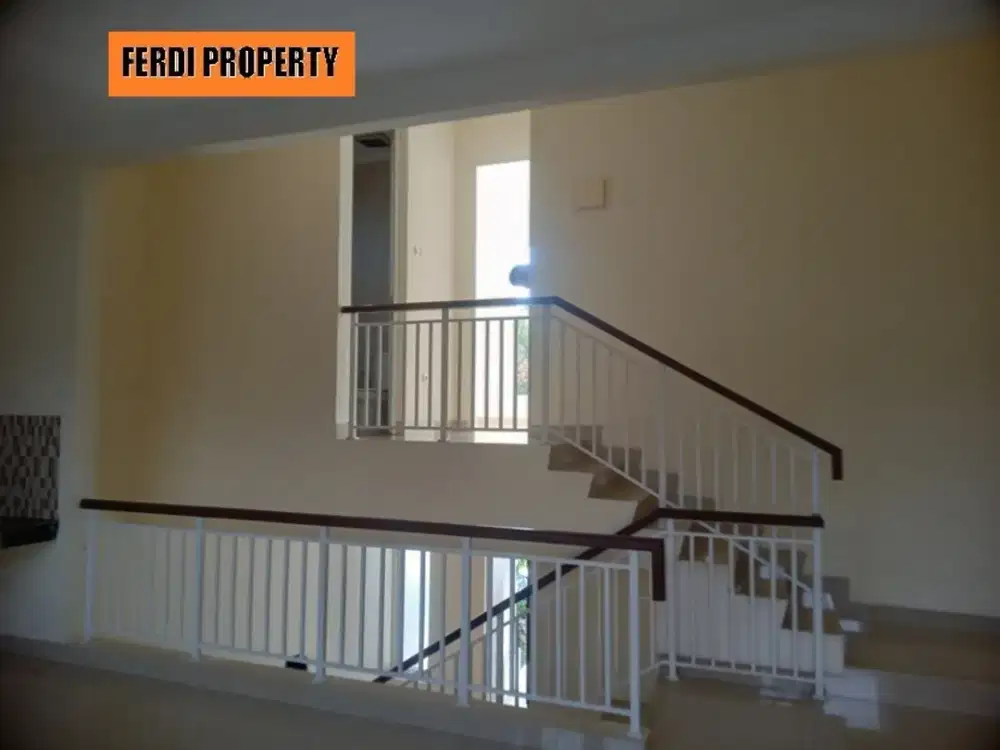 Siap Huni Rumah Citra Gran 2lantai 3 k.tidur Lokasi Strategis