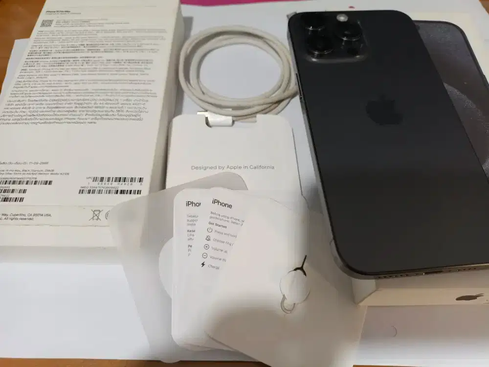 iPhone 15 Pro Max belum pernah servis masih original semua