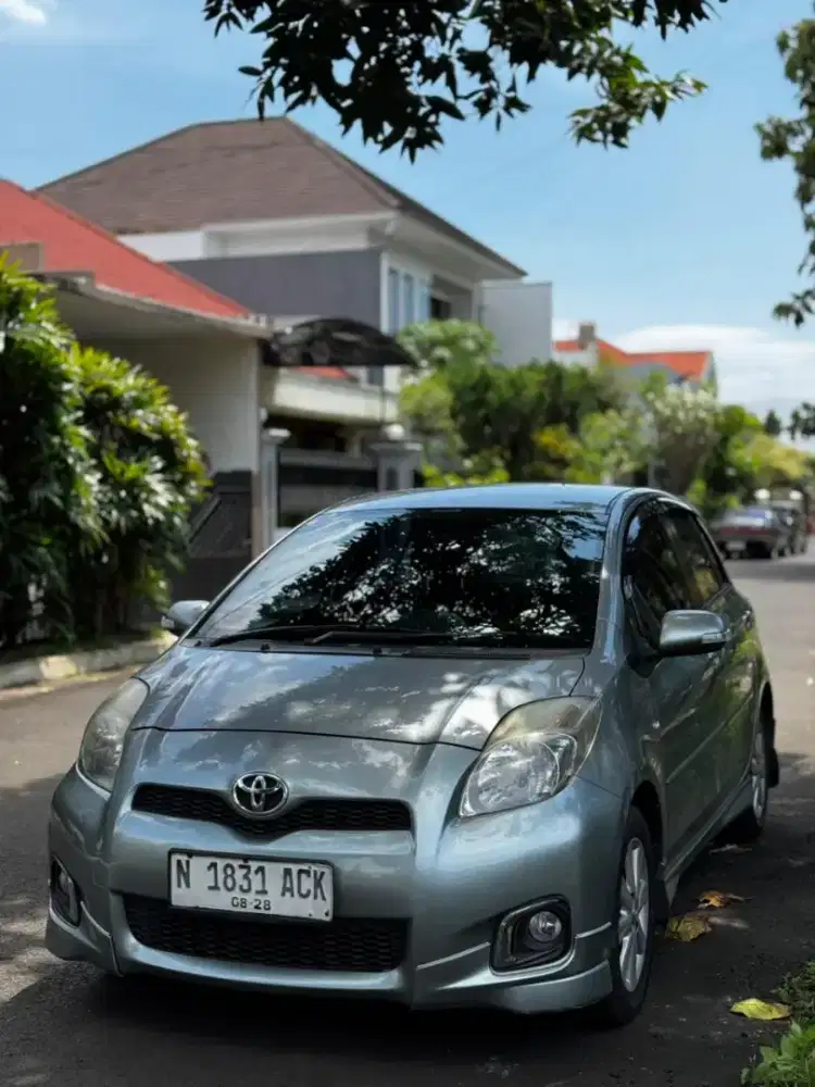 Yaris S limited 2013 tgn 1 low km antik