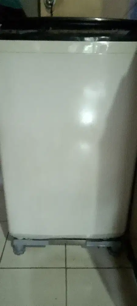 Mesin cuci 1 tabung 7.0 kg ES-G876P-GY