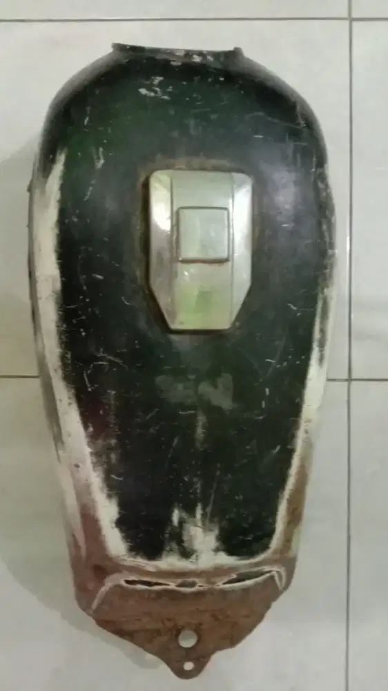 Dijual tengki sepeda motor gak kepakai