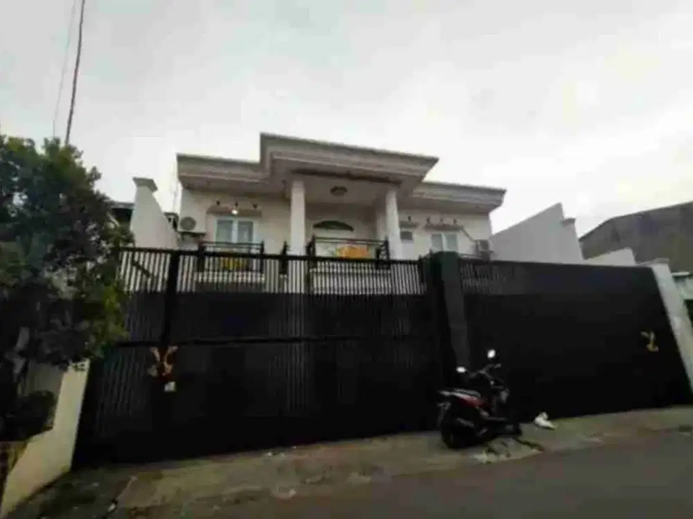 Rumah 3Lantai Siap Huni Luas 204m diKomplek Cipinang Jatinegara