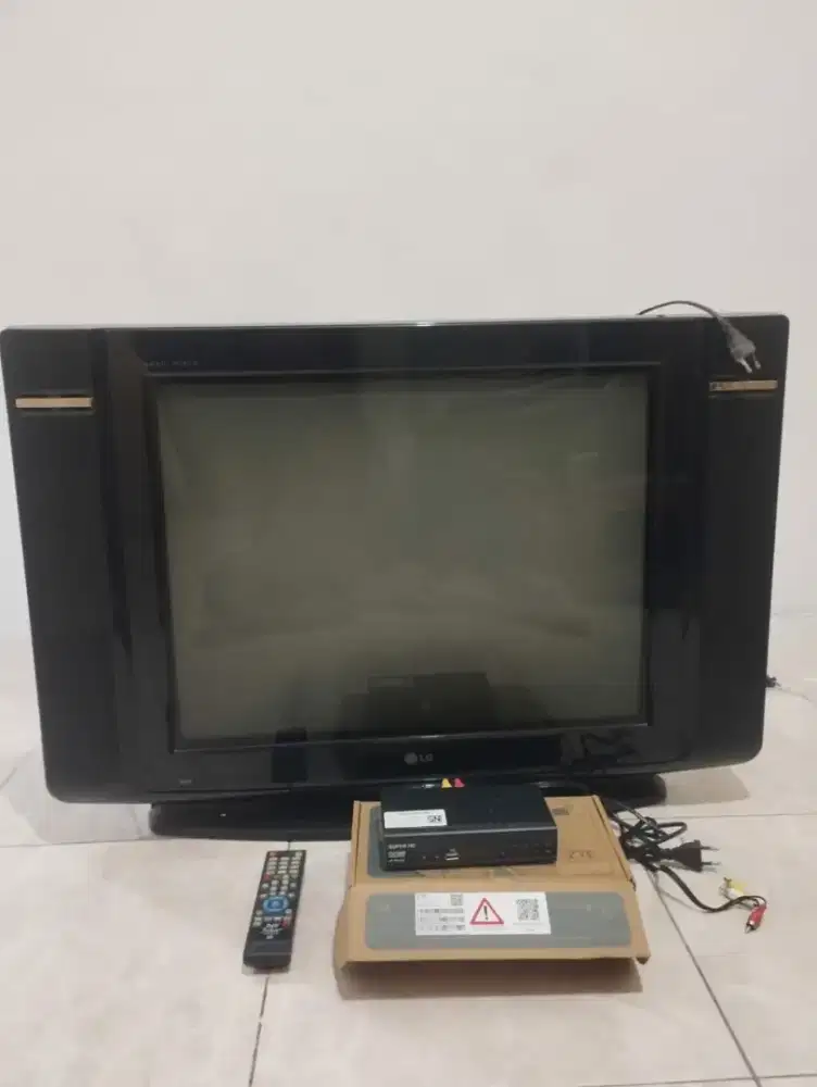 Tv LG 32 Inch Slim Tabung