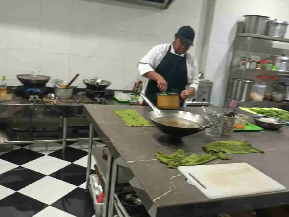 Disewakan ruko 3 lantai daerah Gresik