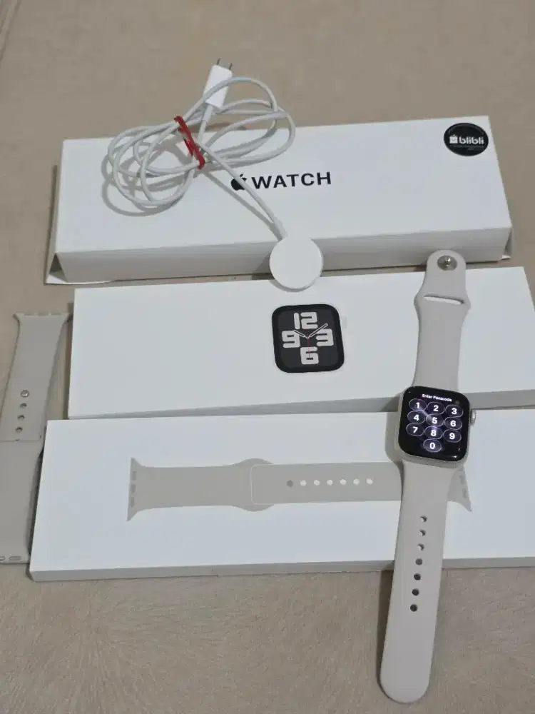 Apple Watch SE 2 40mm ex garansi resmi indonesia