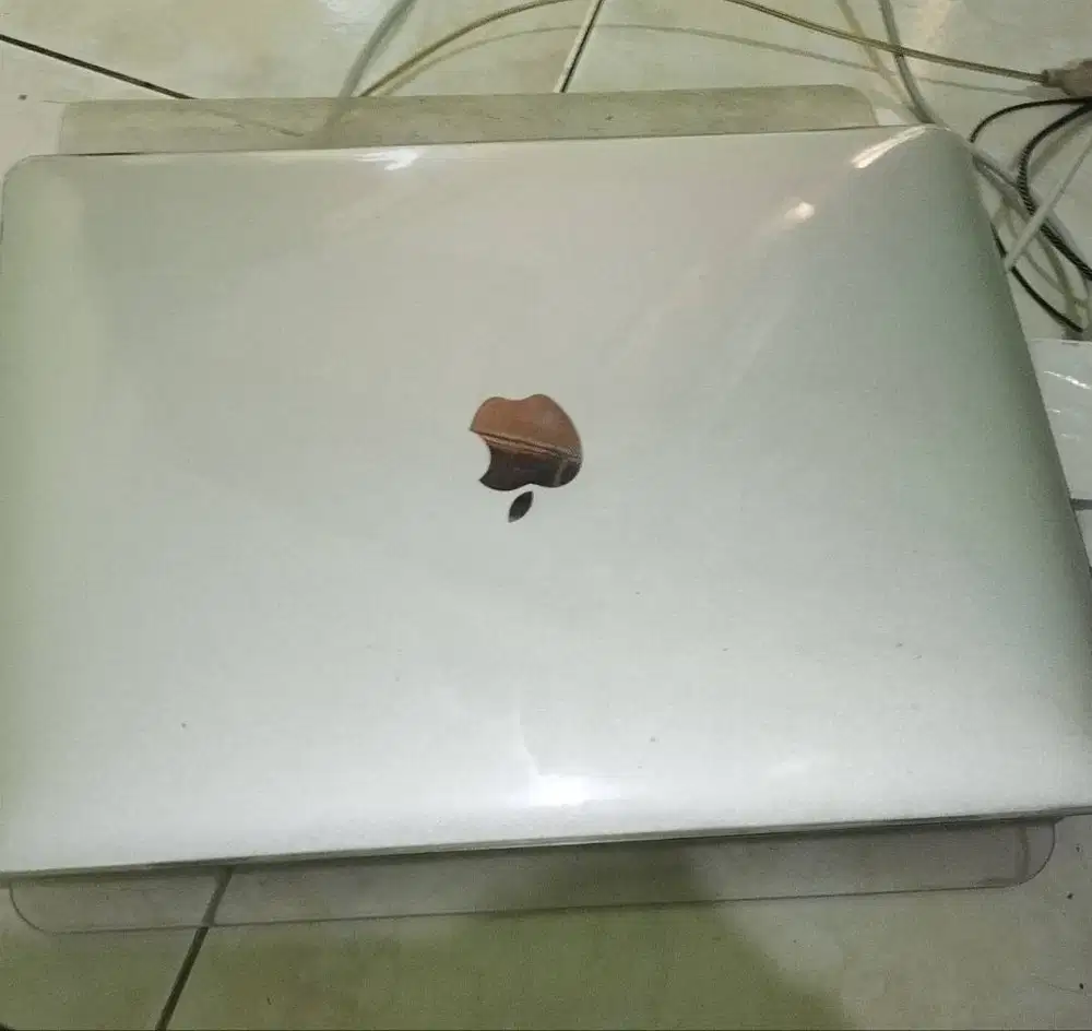 MacBook air 2020 i5 8/512