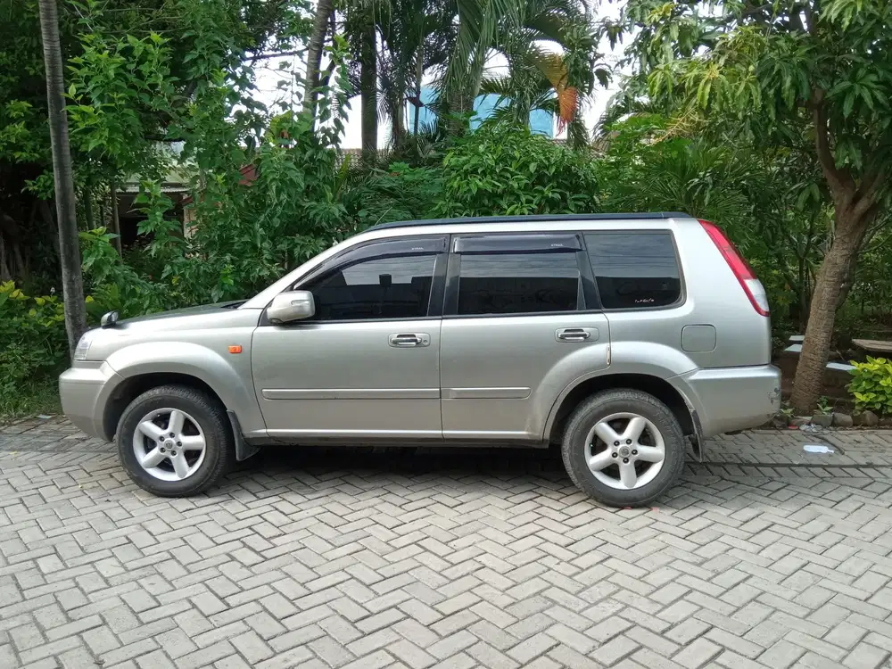 Nissan X-Trail 2005 Bensin