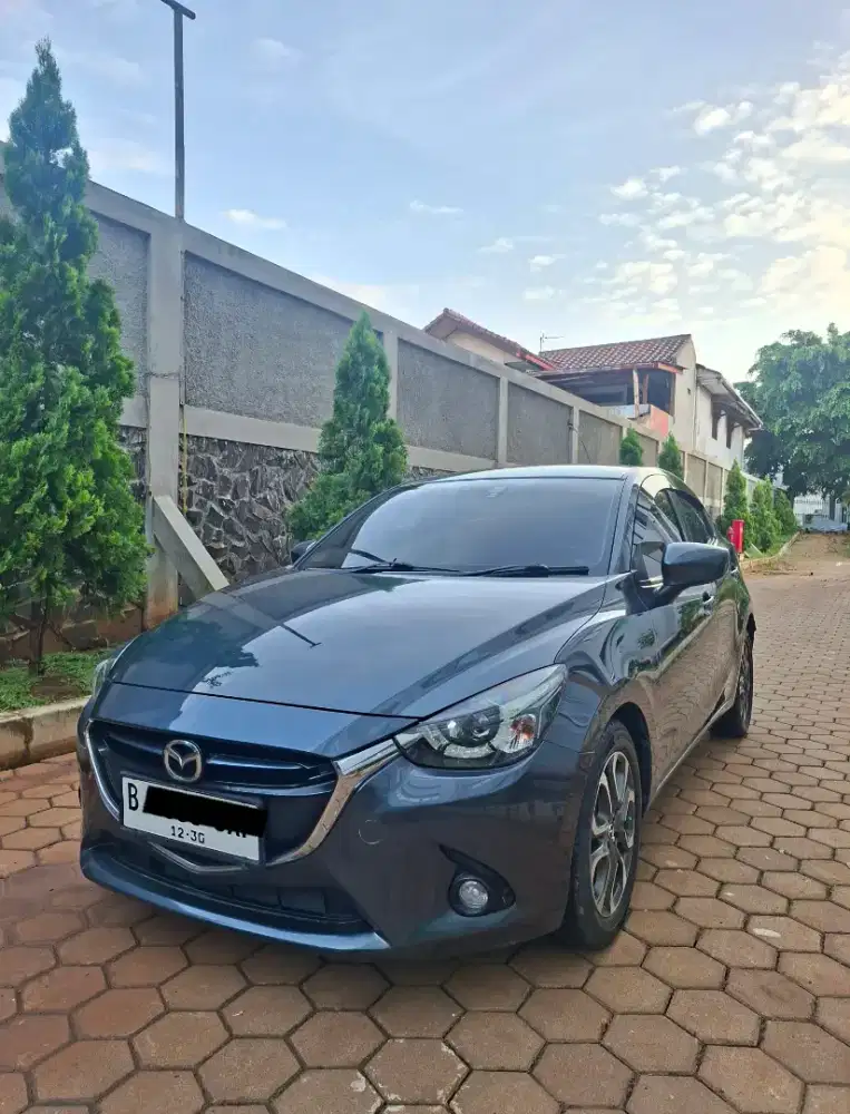 (Harga Cash) Mazda 2 GT AT NIK 2015 Grey
