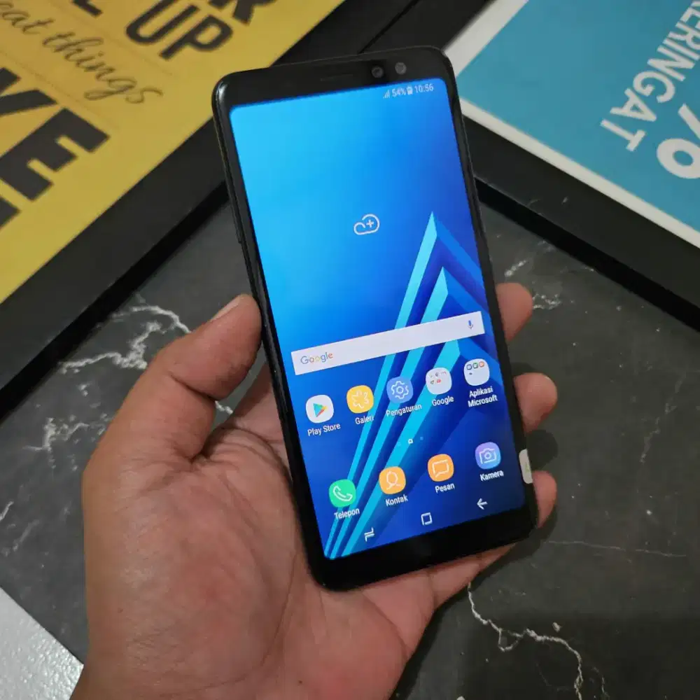 SAMSUNG GALAXY A8 2018 4/32 GB DUAL RESMI EX SEIN