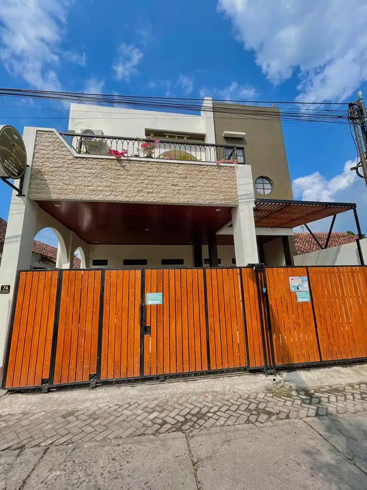 Jual kos exklusive full penghuni,full furniture ada rumah induknya