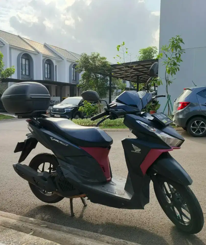 Vario 150 Tahun 2017 Warna Hitam Merah