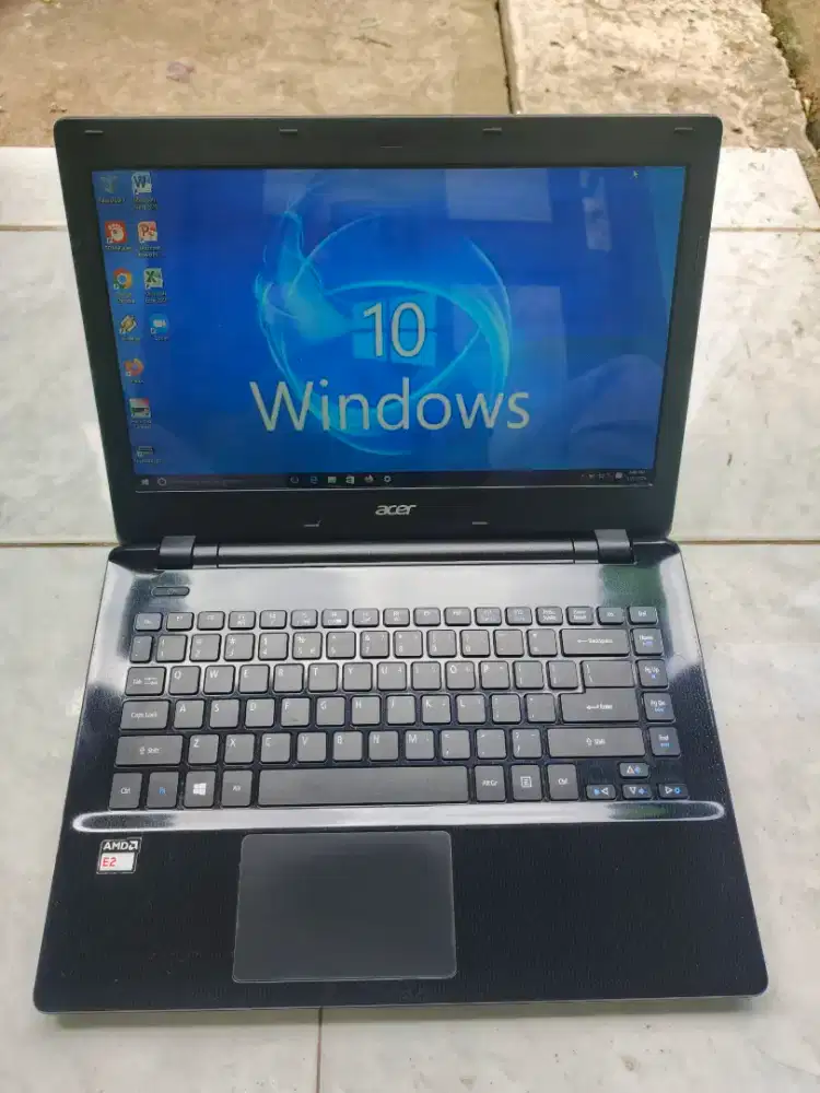 Laptop Acer Ram 8gb tipe slim windows 10 batre awet layar 14inch (Nego