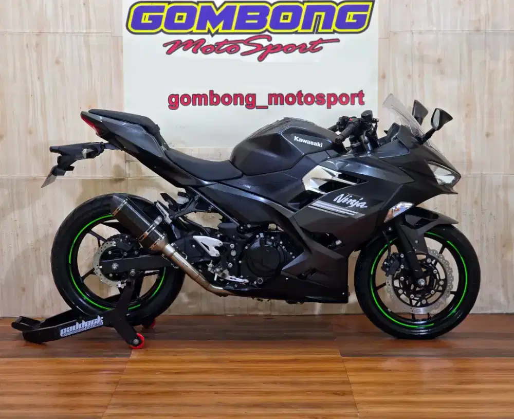 NINJA 250 FI LED 2022 KM 4rb
