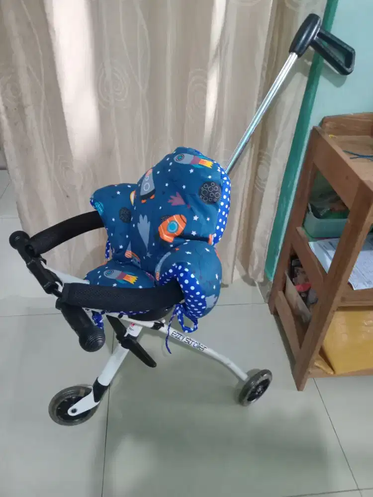 Stroller bayi merk Ezzy