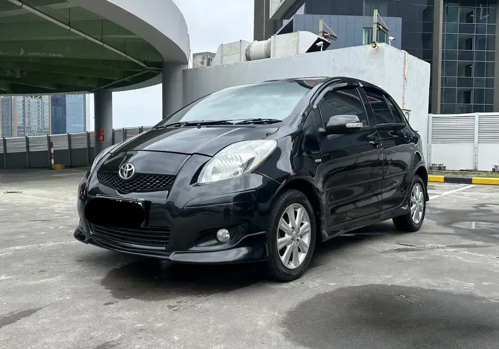 Antik Toyota Yaris 2011 s LtD