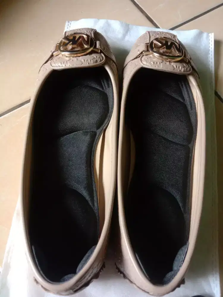 MICHAEL KORS warna Camel