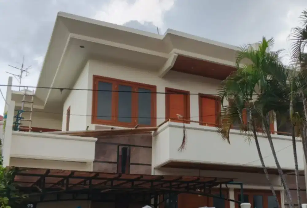 JUAL CEPAT RUMAH MEWAH 2 Lt
PULOMAS BARAT JAKARTA TIMUR