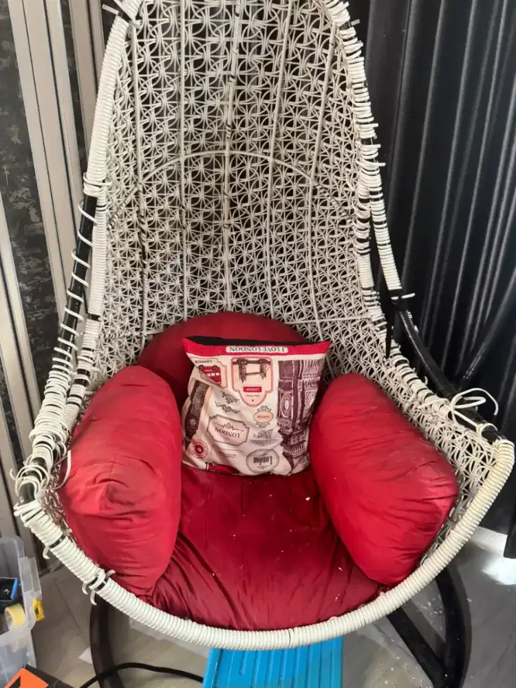 Kursi gantung goyang