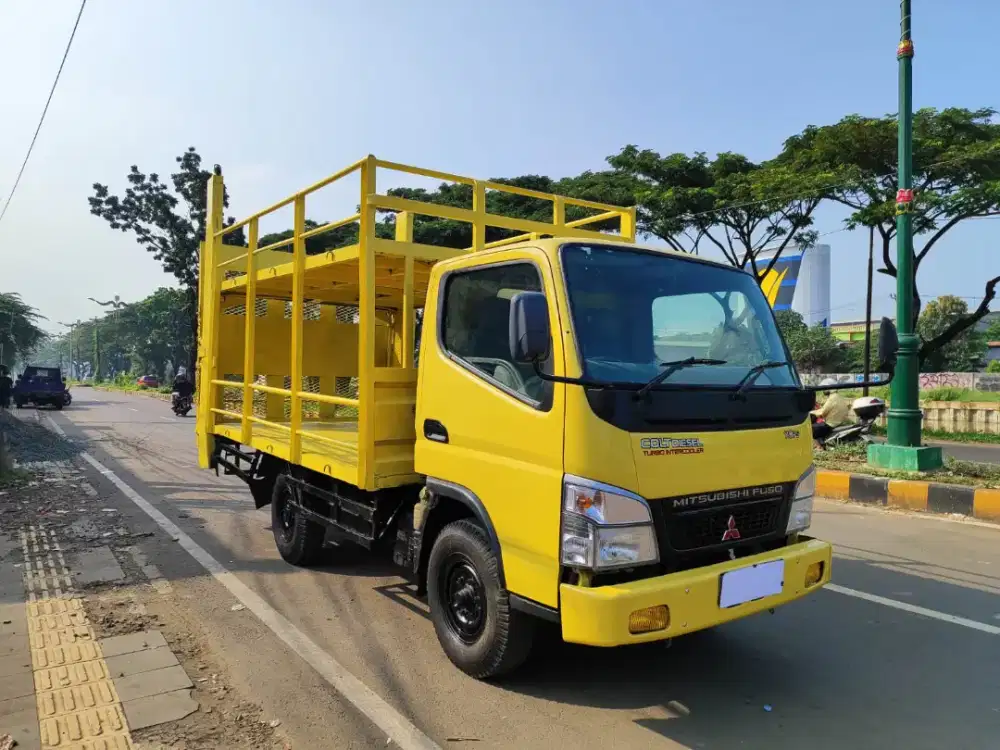 Mitsubishi Canter 4 Roda Bak Carrier 2 Susun ada Lift Belakang 2012