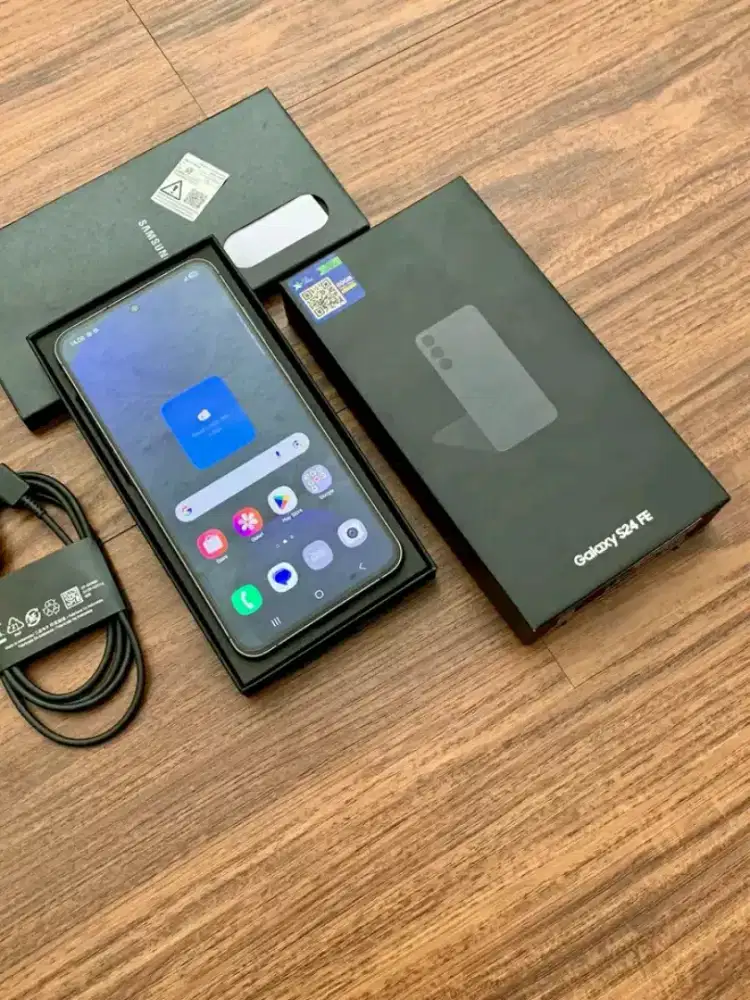 Samsung S24 FE 5G Gress Like New