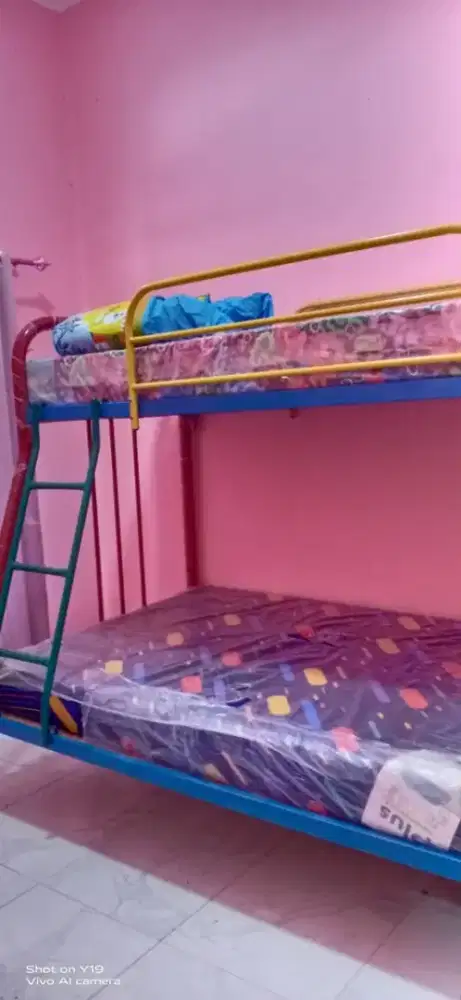 DIJUAL TEMPAT TIDUR TINGKAT SEKEN SEPERTI BARU