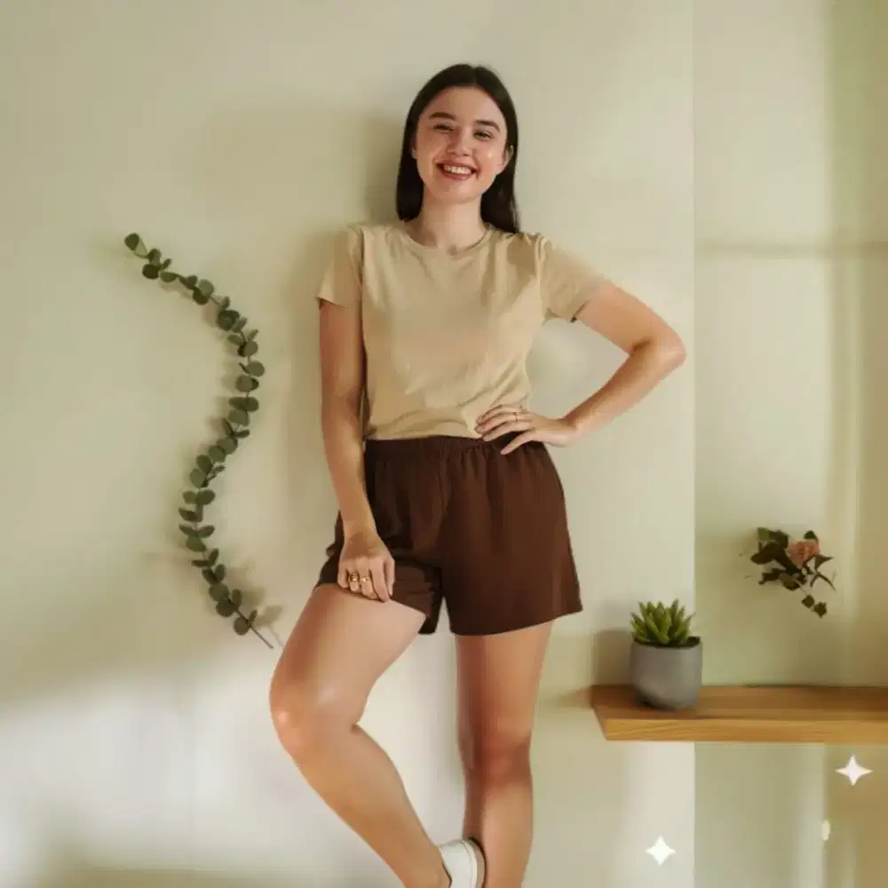 Celana pendek wanita