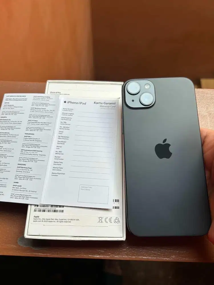 iPhone 15 Plus Black 128 GB ex garansi resmi IBOX, sampai 15 maret 26