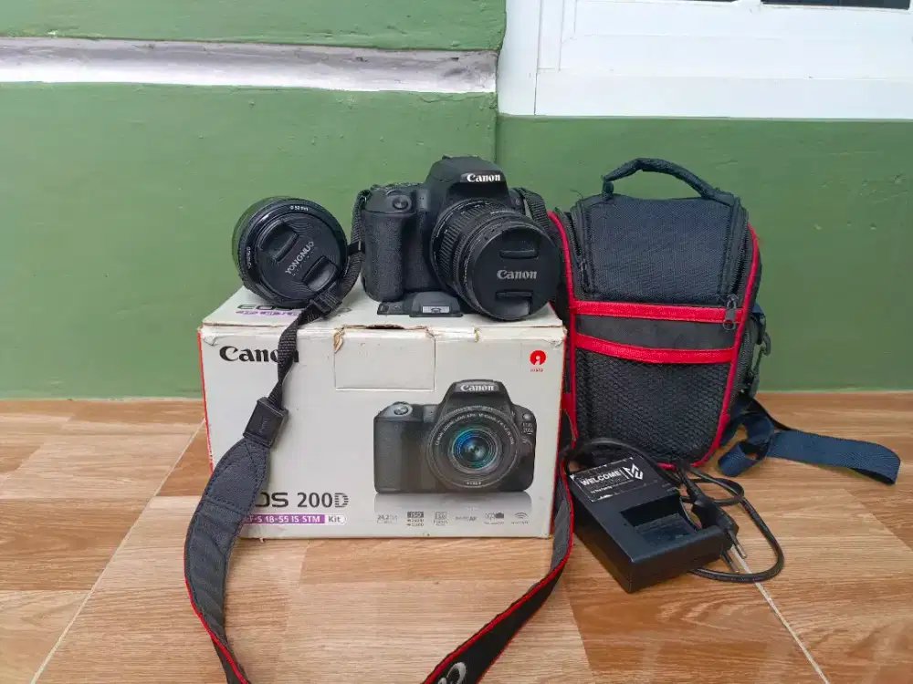 Canon EOS 200D komplit + lensa kit & fix 50mm