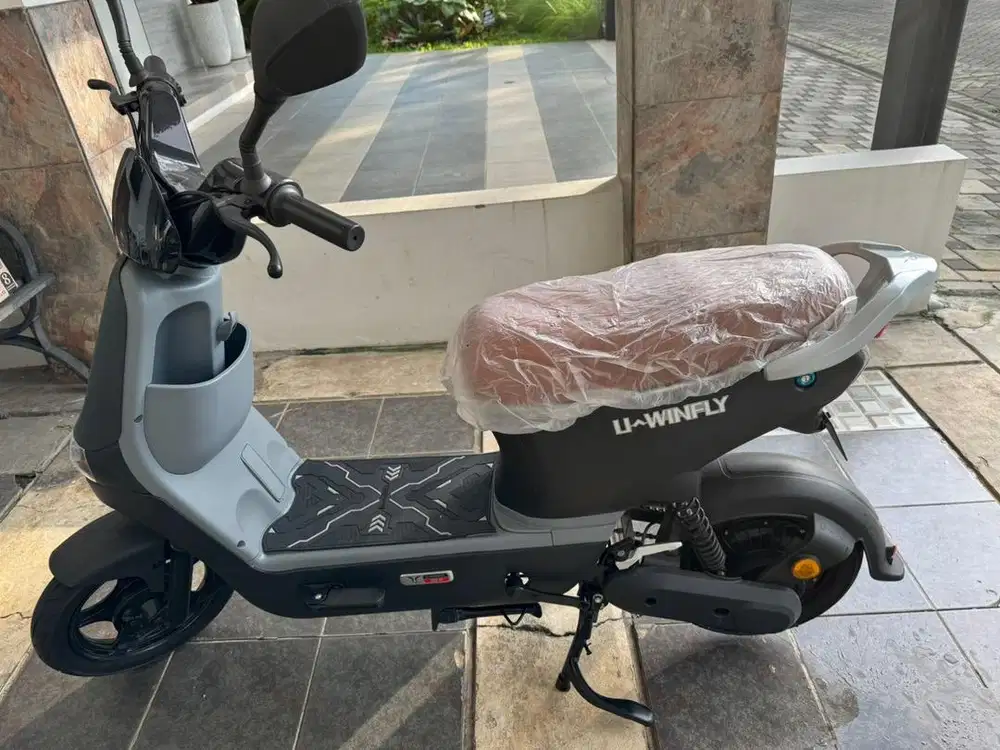 UWINFLY D8S - Sepeda Motor Listrik Second jarang pakai