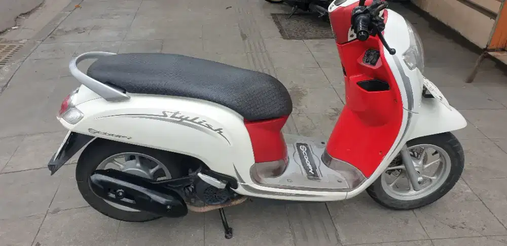 Scoopy Stylush th 2020 mulus pjk aktif plat 2030
